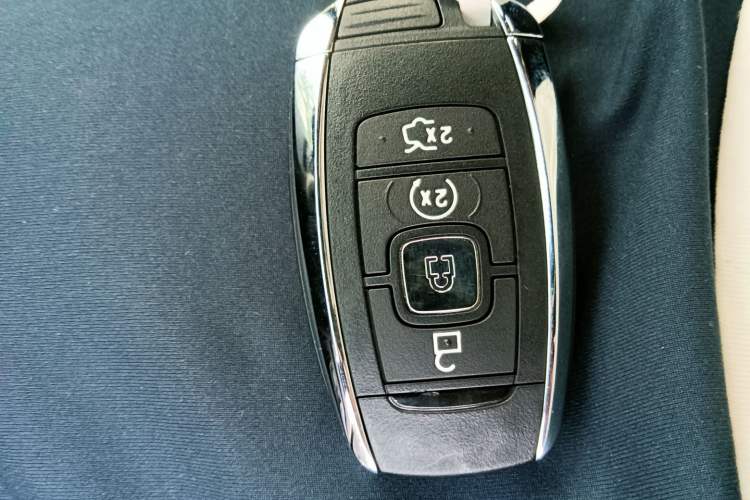 Used Lincoln MKC 2018 2.0T Two-Wheel Drive Luxury Edition Vehicle Key