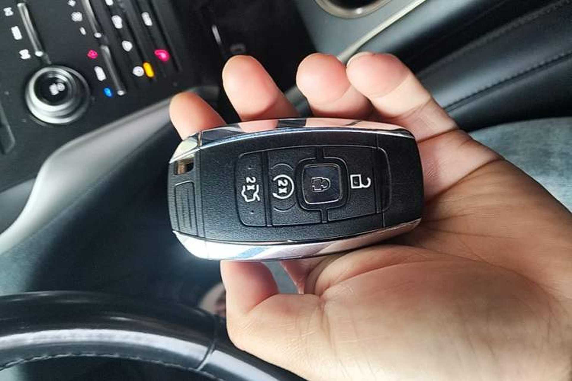 Used Lincoln MKC 2018 2.0T Two-Wheel Drive Deluxe Edition Vehicle Key