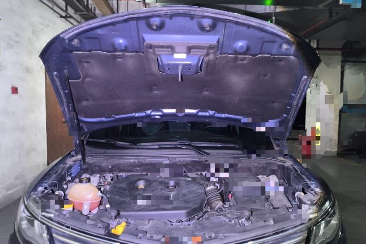 Used Lincoln MKC 2018 2.0T Two-Wheel Drive Deluxe Edition Engine Bay