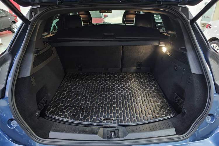 Used Lincoln MKC 2018 2.0T Four-Wheel Drive Zunya Edition Interior 6