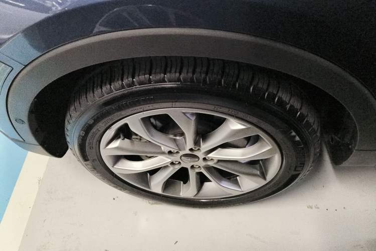 Used Lincoln MKC 2018 2.0T Four-Wheel Drive Zunya Edition Left Front Wheel Hub