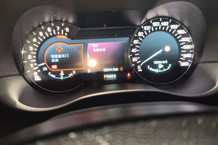 Used Lincoln MKC 2018 2.0T Two-Wheel Drive Deluxe Edition Odometer Close Up