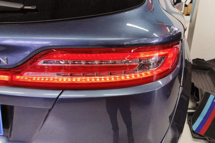 Used Lincoln MKC 2018 2.0T Four-Wheel Drive Zunya Edition Right Rear Taillight