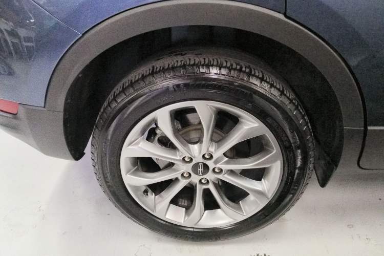 Used Lincoln MKC 2018 2.0T Four-Wheel Drive Zunya Edition Right Rear Wheel Hub