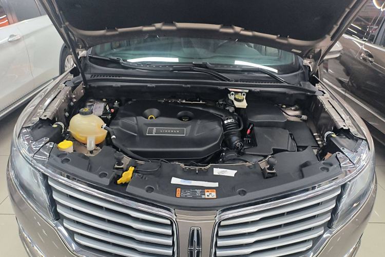 Used Lincoln MKC 2018 2.0T Four-Wheel Drive Zunya Edition Engine Bay