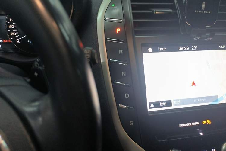 Used Lincoln MKC 2018 2.0T Four-Wheel Drive Zunya Edition Gear Lever