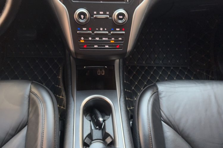 Used Lincoln MKC 2018 2.0T Two-Wheel Drive Deluxe Edition Gear Lever