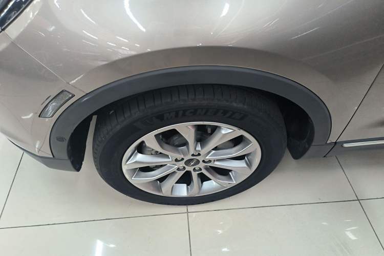 Used Lincoln MKC 2018 2.0T Four-Wheel Drive Zunya Edition Left Front Wheel Hub