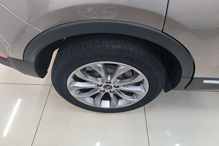 Used Lincoln MKC 2018 2.0T Four-Wheel Drive Zunya Edition Right Rear Wheel Hub
