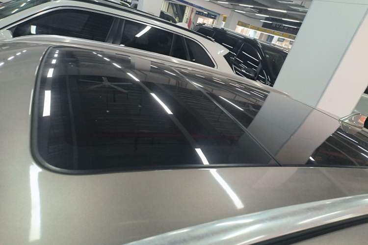 Used Lincoln MKC 2018 2.0T Four-Wheel Drive Zunya Edition Roof