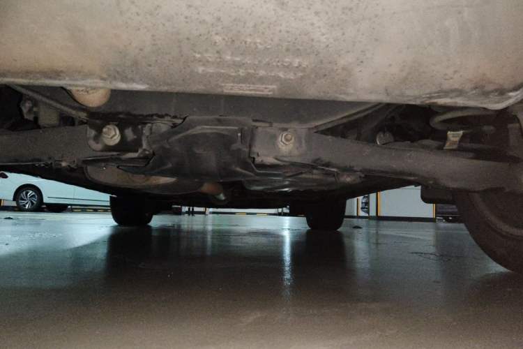 Used Lincoln MKC 2018 2.0T Two-Wheel Drive Deluxe Edition Chassis Rear
