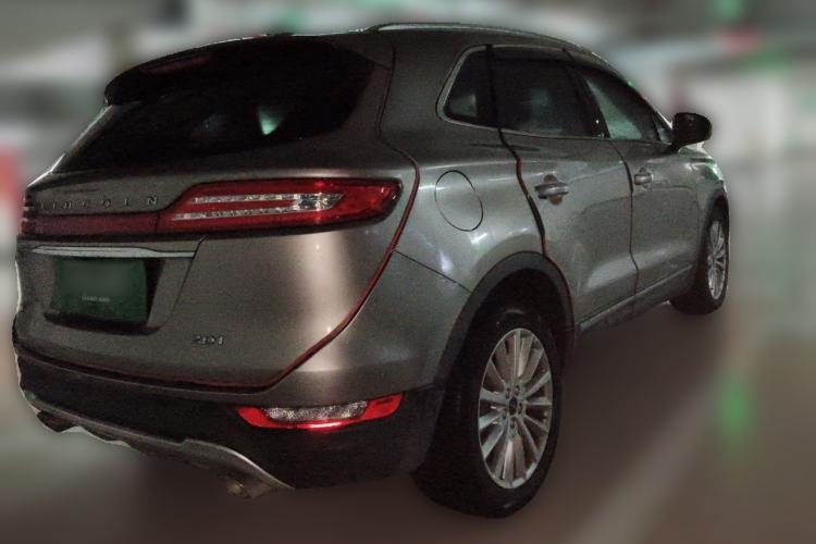 Used Lincoln MKC 2018 2.0T Two-Wheel Drive Deluxe Edition Rear Right 45 Deg