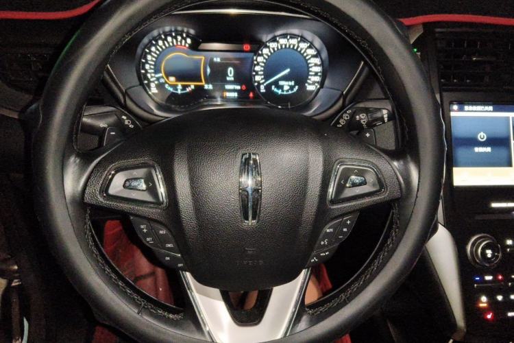 Used Lincoln MKC 2018 2.0T Two-Wheel Drive Deluxe Edition Steering Wheel