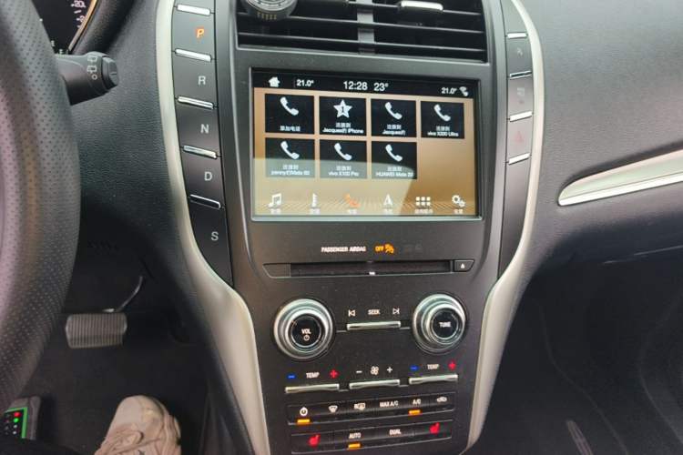 Used Lincoln MKC 2018 2.0T Two-Wheel Drive Deluxe Edition Audio And AC Panel
