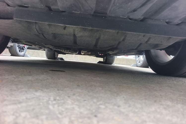 Used Lincoln MKC 2018 2.0T Two-Wheel Drive Deluxe Edition Chassis Front