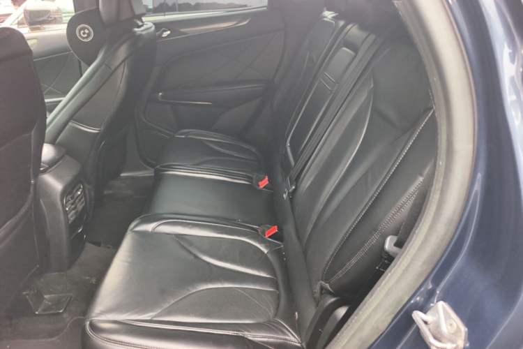 Used Lincoln MKC 2018 2.0T Two-Wheel Drive Deluxe Edition Left Rear Seat