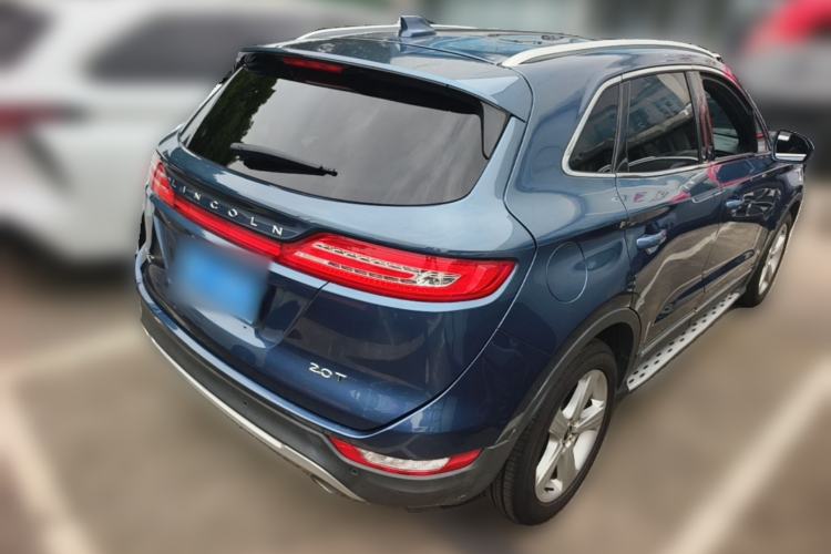 Used Lincoln MKC 2018 2.0T Two-Wheel Drive Deluxe Edition Rear Right 45 Deg