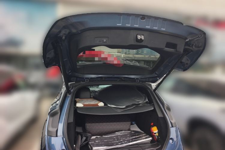 Used Lincoln MKC 2018 2.0T Two-Wheel Drive Deluxe Edition Trunk