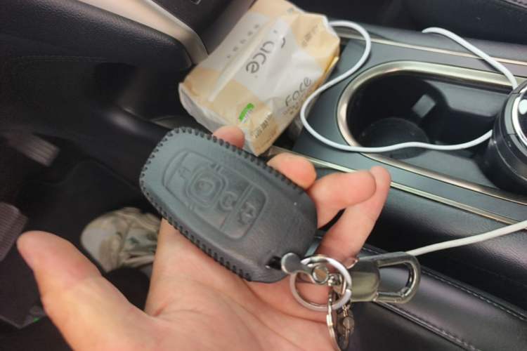 Used Lincoln MKC 2018 2.0T Two-Wheel Drive Deluxe Edition Vehicle Key