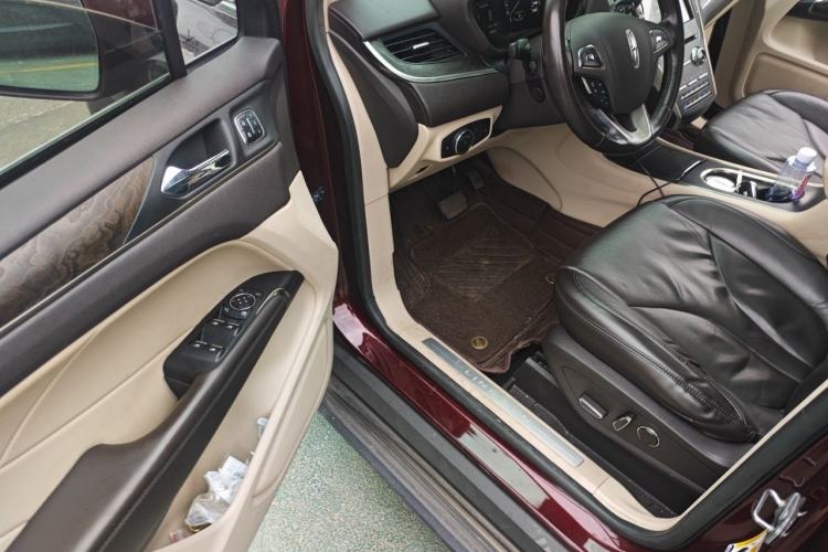 Used Lincoln MKC 2018 2.0T Two-Wheel Drive Luxury Edition Driver Seat