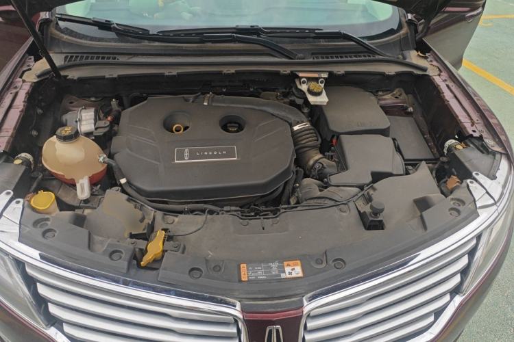 Used Lincoln MKC 2018 2.0T Two-Wheel Drive Luxury Edition Engine Bay