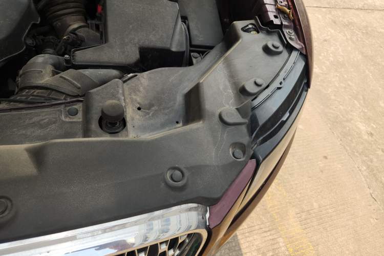Used Lincoln MKC 2018 2.0T Two-Wheel Drive Zunyue Edition Engine Bay Left