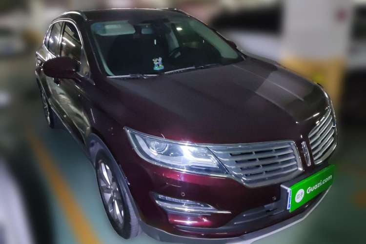 Used Lincoln MKC 2018 2.0T Four-Wheel Drive Zunya Edition Front Right 45 Deg