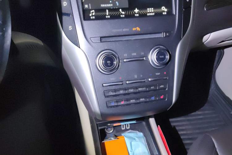 Used Lincoln MKC 2018 2.0T Four-Wheel Drive Zunya Edition Gear Lever