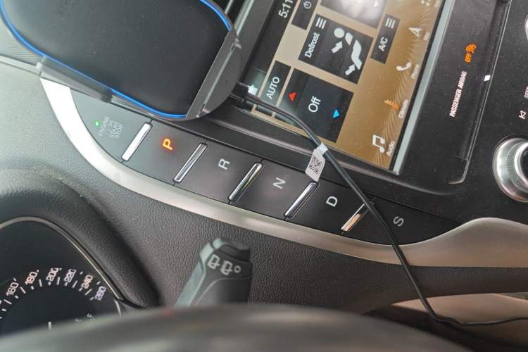 Used Lincoln MKC 2018 2.0T Two-Wheel Drive Luxury Edition Gear Lever