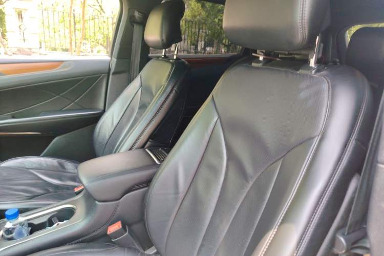 Used Lincoln MKC 2018 2.0T Four-Wheel Drive Zunya Edition Left Front Seat