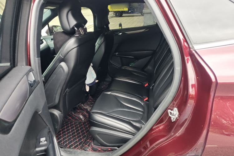 Used Lincoln MKC 2018 2.0T Two-Wheel Drive Deluxe Edition Left Rear Seat