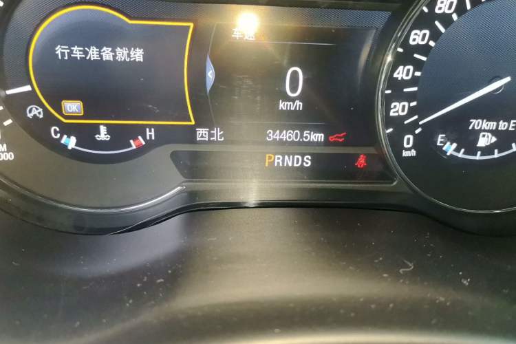 Used Lincoln MKC 2018 2.0T Two-Wheel Drive Deluxe Edition Odometer Close Up
