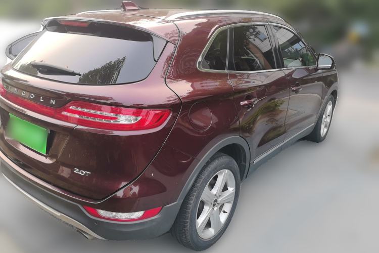 Used Lincoln MKC 2018 2.0T Two-Wheel Drive Deluxe Edition Rear Right 45 Deg