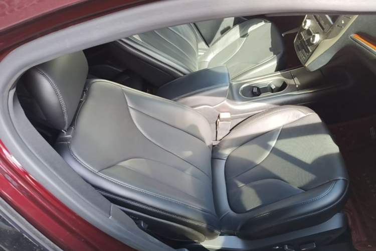 Used Lincoln MKC 2018 2.0T Four-Wheel Drive Zunya Edition Right Front Seat