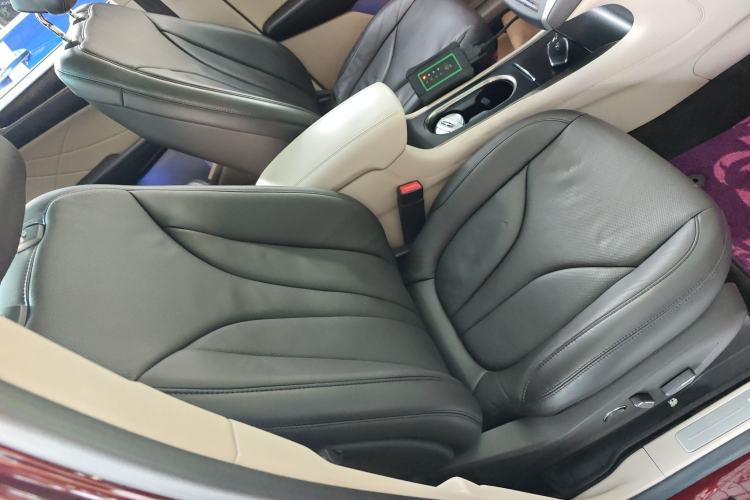 Used Lincoln MKC 2018 2.0T Four-Wheel Drive Zunya Edition Right Front Seat