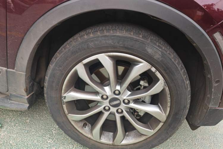 Used Lincoln MKC 2018 2.0T Two-Wheel Drive Luxury Edition Right Front Wheel Hub