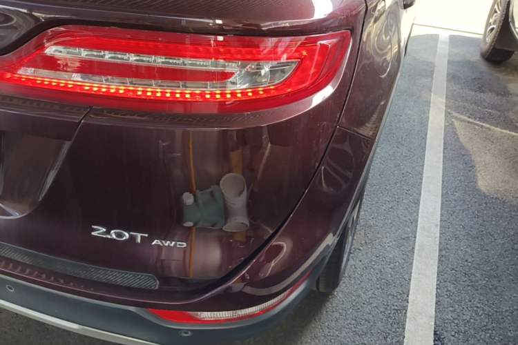 Used Lincoln MKC 2018 2.0T Four-Wheel Drive Zunya Edition Right Rear Taillight
