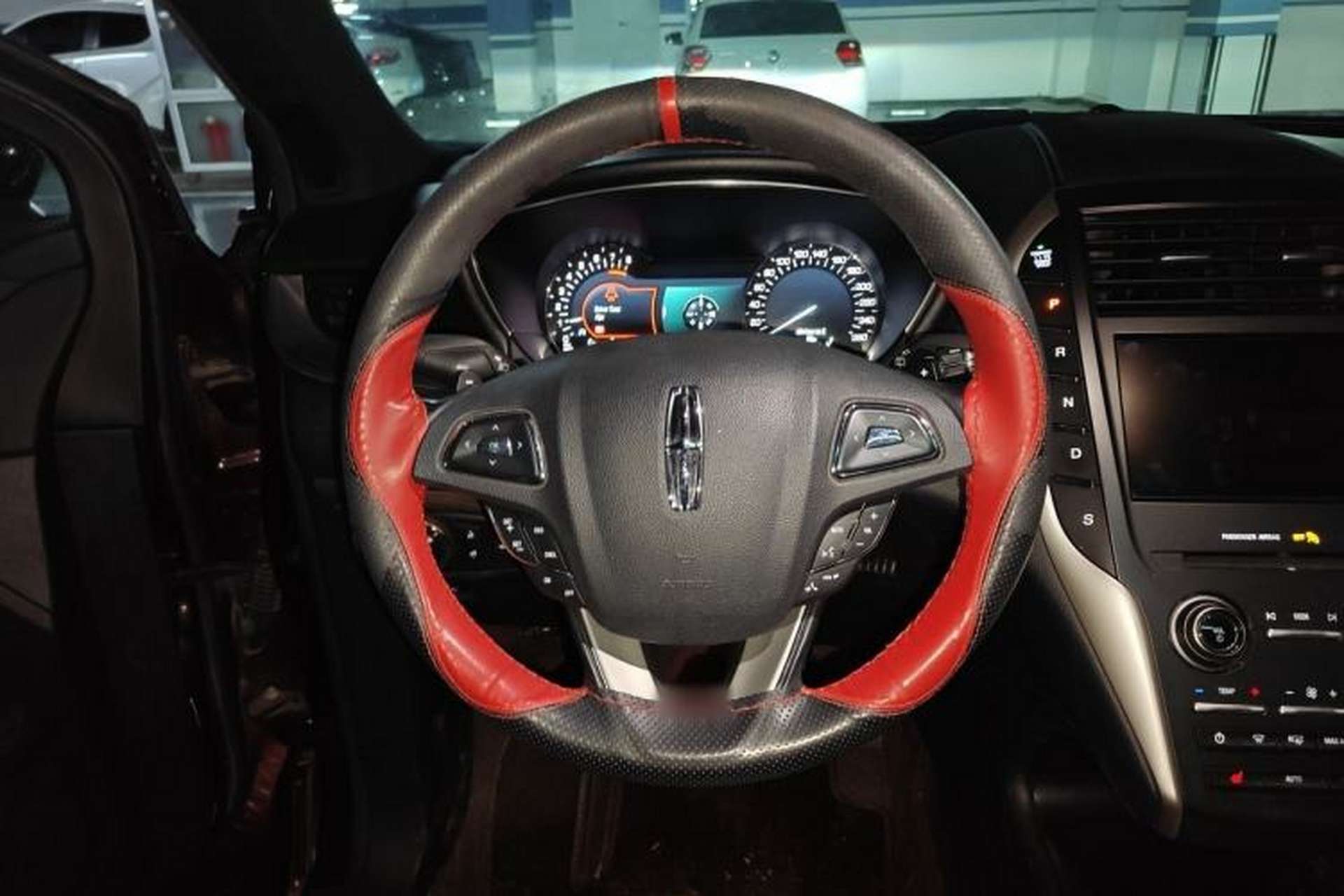 Used Lincoln MKC 2018 2.0T Two-Wheel Drive Deluxe Edition Steering Wheel