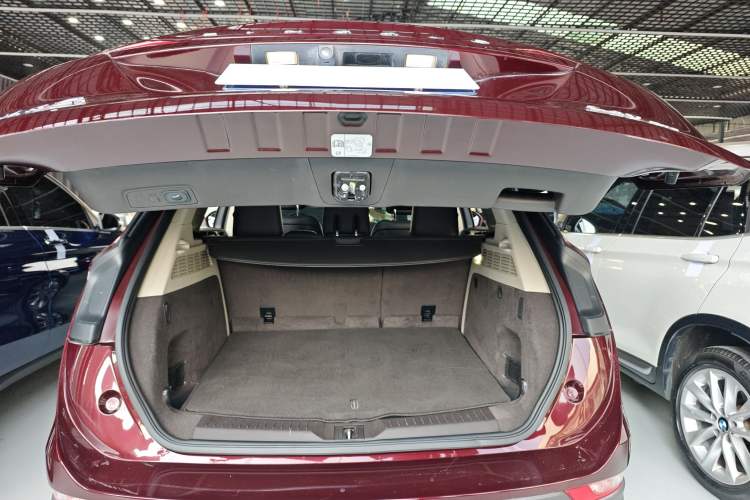 Used Lincoln MKC 2018 2.0T Four-Wheel Drive Zunya Edition Trunk