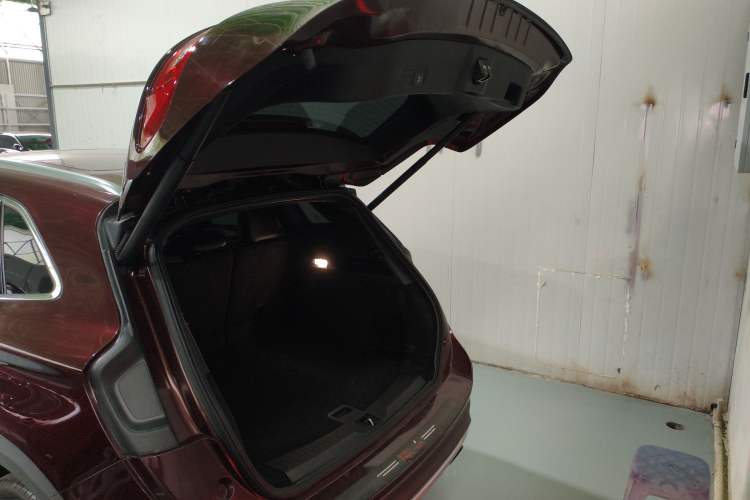 Used Lincoln MKC 2018 2.0T Four-Wheel Drive Zunya Edition Trunk