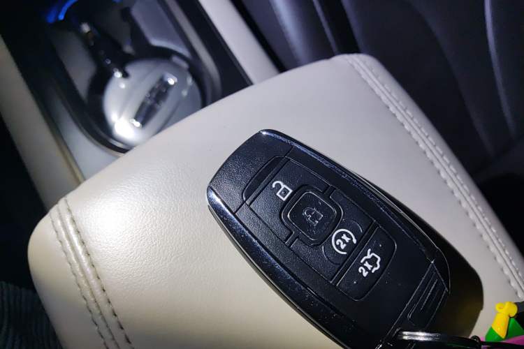 Used Lincoln MKC 2018 2.0T Four-Wheel Drive Zunya Edition Vehicle Key