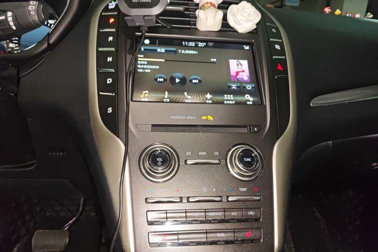 Used Lincoln MKC 2018 2.0T Two-Wheel Drive Deluxe Edition Audio And AC Panel