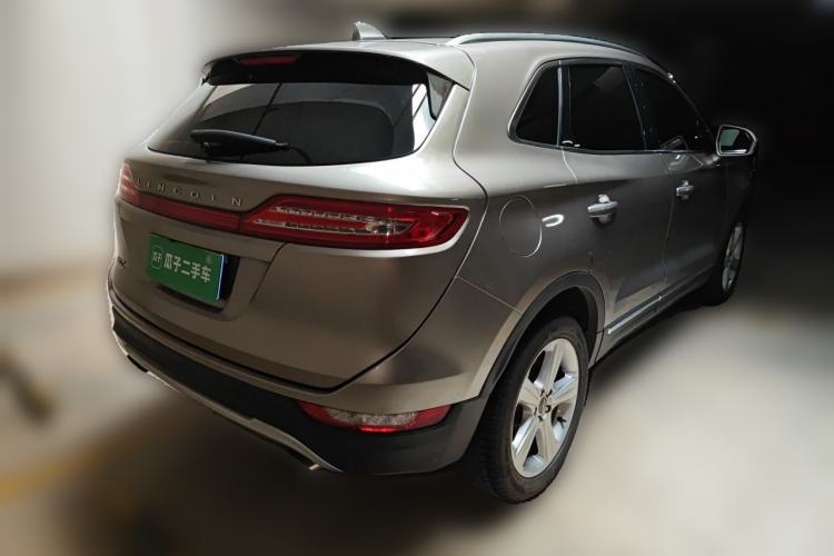 Used Lincoln MKC 2018 2.0T Two-Wheel Drive Deluxe Edition Rear Right 45 Deg
