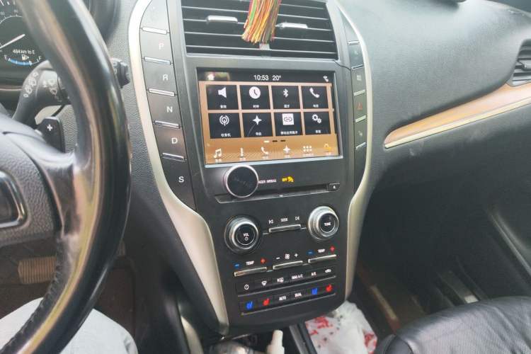 Used Lincoln MKC 2018 2.0T Four-Wheel Drive Zunya Edition Audio And AC Panel