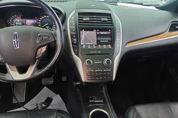 Used Lincoln MKC 2018 2.0T Two-Wheel Drive Luxury Edition Audio And AC Panel