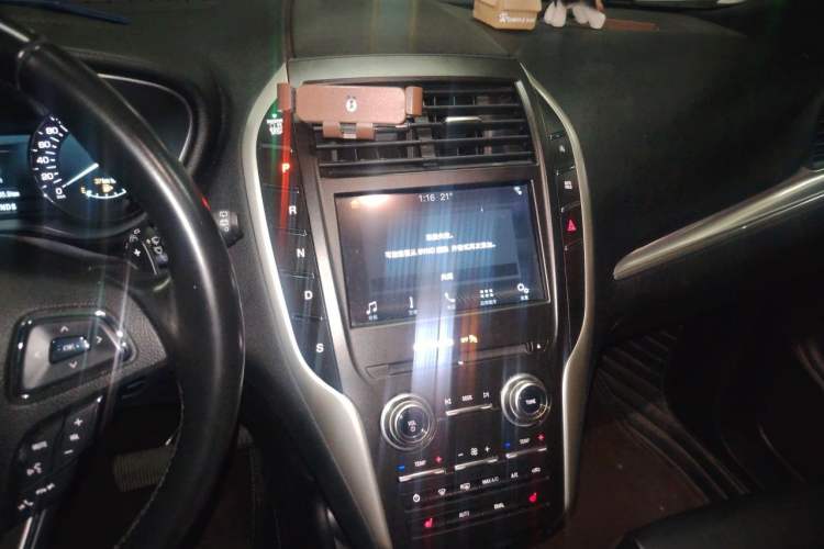 Used Lincoln MKC 2018 2.0T Two-Wheel Drive Deluxe Edition Audio And AC Panel