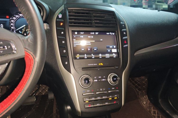 Used Lincoln MKC 2018 2.0T Two-Wheel Drive Deluxe Edition Audio And AC Panel