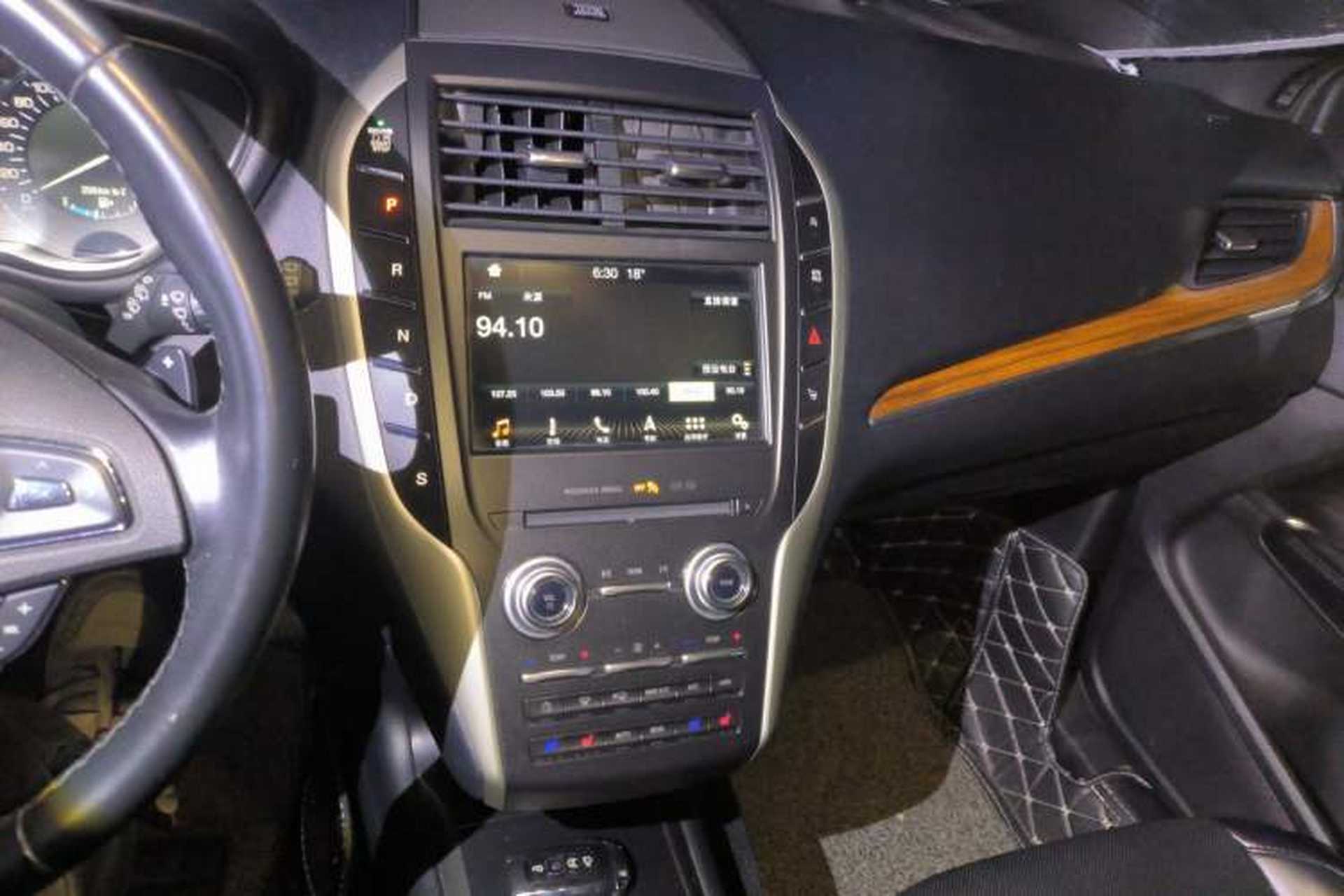 Used Lincoln MKC 2018 2.0T Two-Wheel Drive Luxury Edition Audio And AC Panel