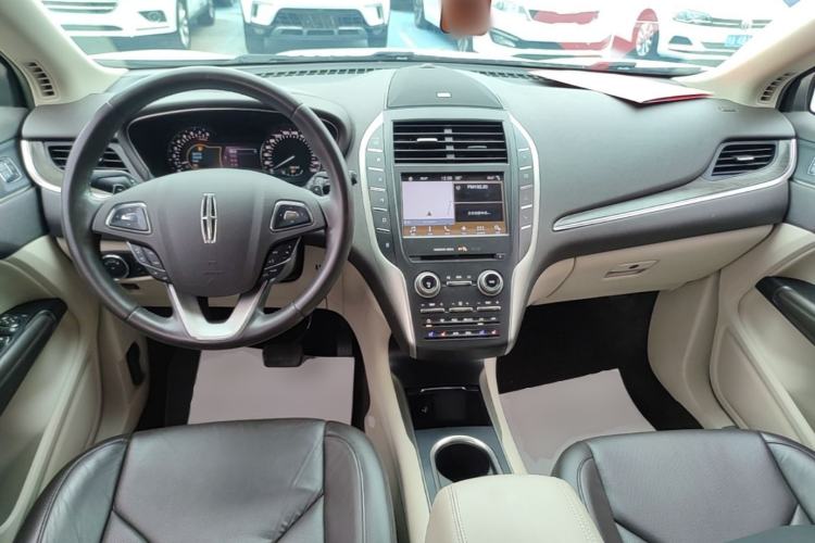 Used Lincoln MKC 2018 2.0T Two-Wheel Drive Luxury Edition Center Console