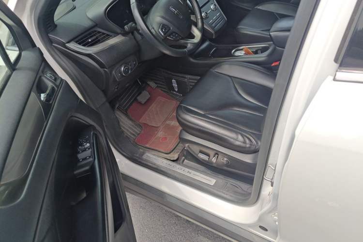 Used Lincoln MKC 2018 2.0T Two-Wheel Drive Zunyue Edition Driver Seat